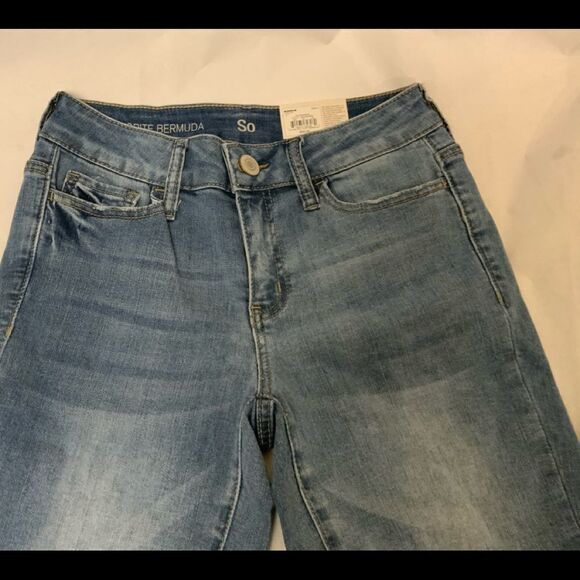 New so favorite Bermuda low rise 9” inseam shorts jeans size 3 - Picture 3 of 6